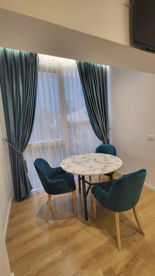Karanxha'S Room Тирана Экстерьер фото