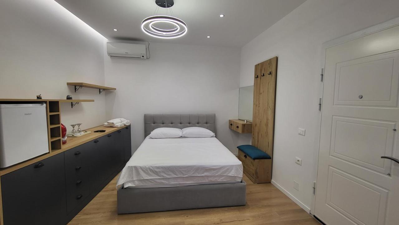 Karanxha'S Room Тирана Экстерьер фото