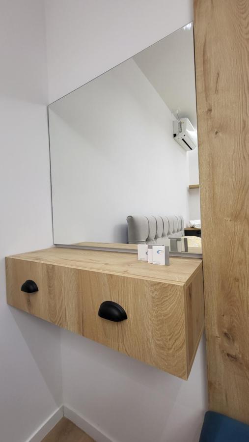 Karanxha'S Room Тирана Экстерьер фото
